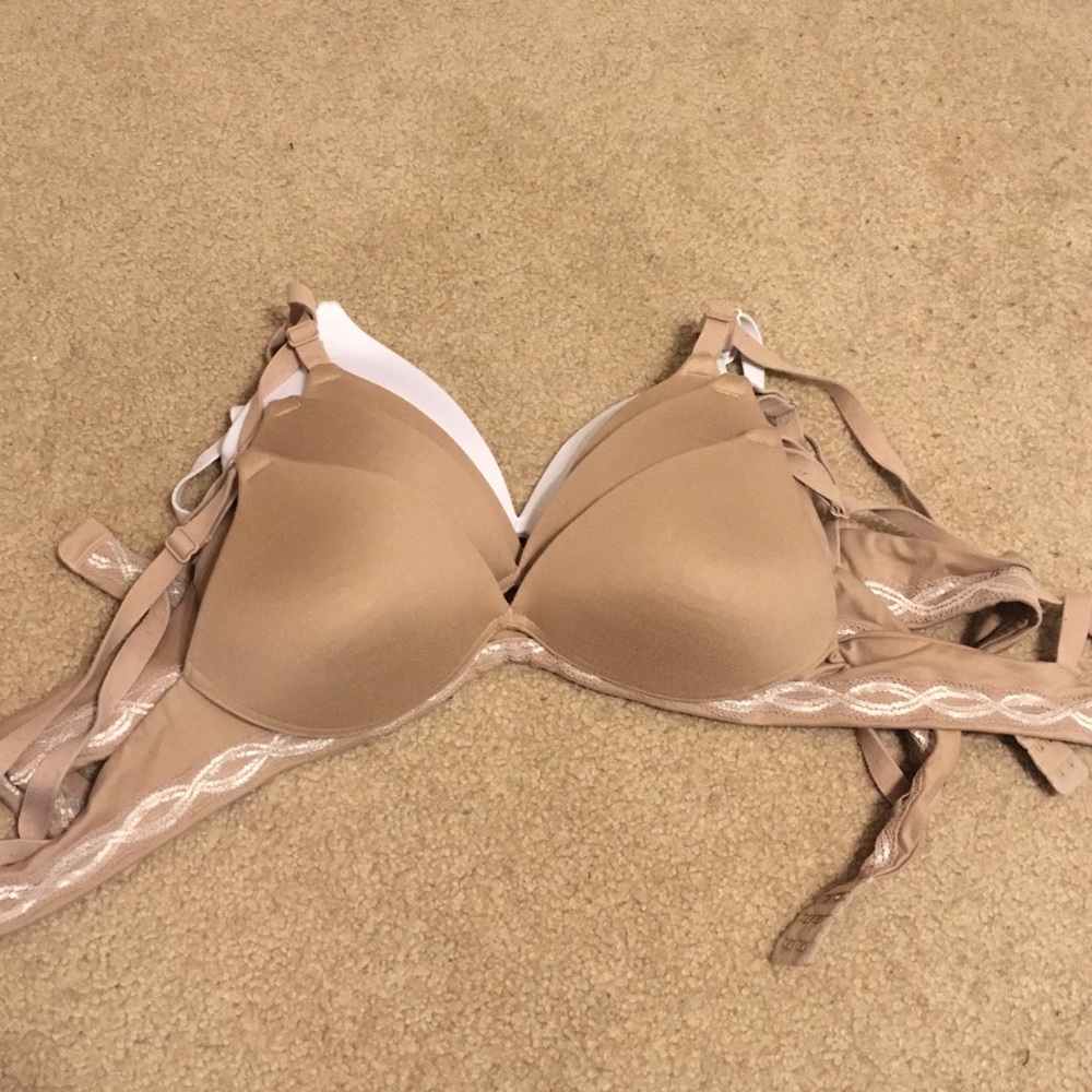 Bundle of 4 bras 34A